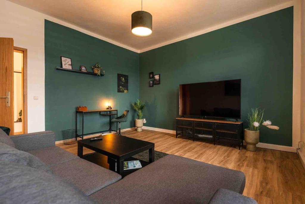 Ferienwohnung Bali Style Mit High Speed Wlan Und Gratis Parkplatz Гера Екстер'єр фото
